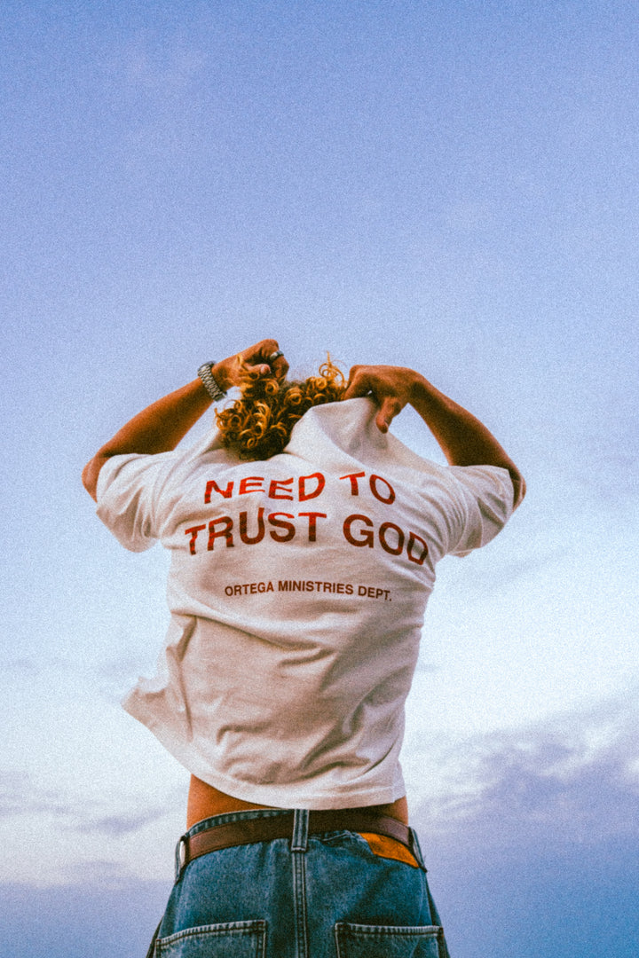 Need to Trust God tee